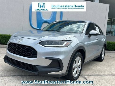 Used 2024 Honda HR-V LX image 1