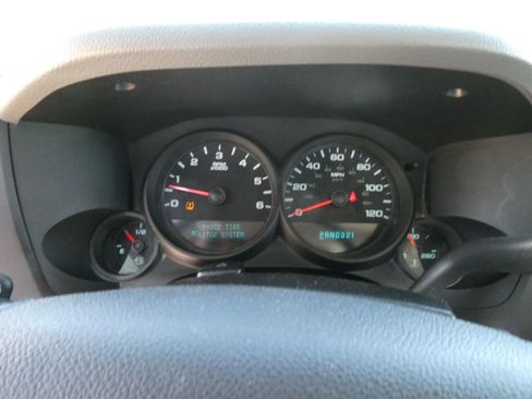 Used 2010 GMC Sierra 1500 W/T w/ Skid Plate Package AWD/4WD image 16