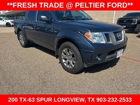 Used 2020 Nissan Frontier SV image 1