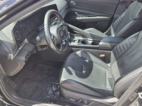 Used 2023 Hyundai Elantra Limited FWD image 10