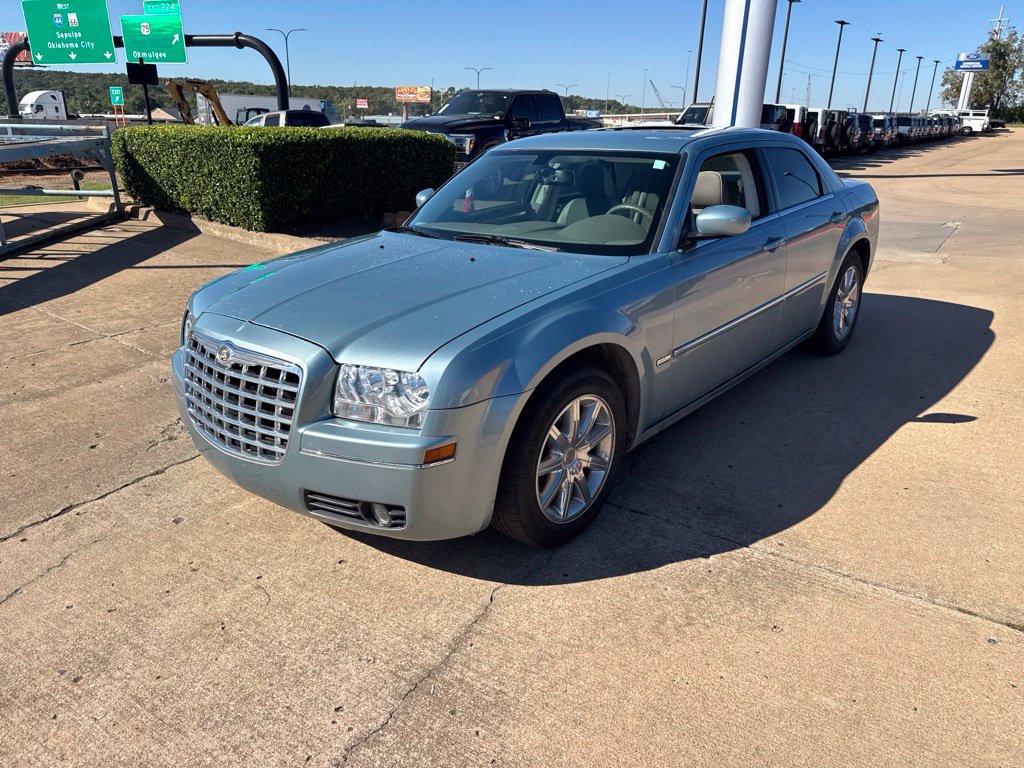 Used 2008 Chrysler 300 Touring RWD image 3