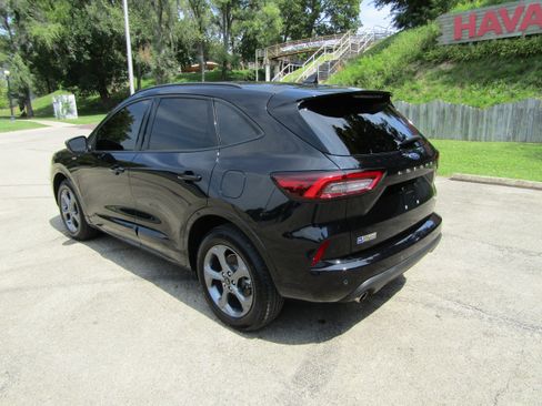 Used 2024 Ford Escape ST-Line w/ Tech Pack #1 AWD/4WD image 2