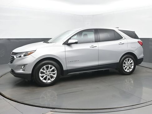 Used 2019 Chevrolet Equinox LT image 2