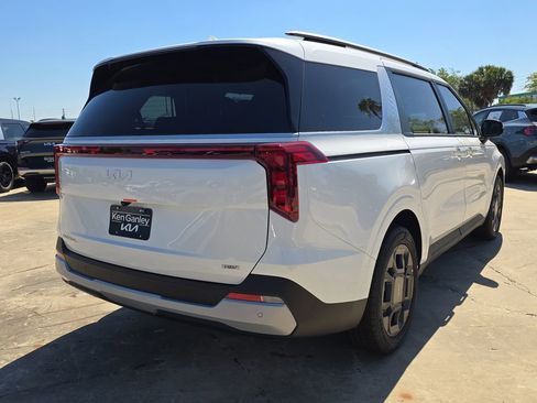 New 2026 Kia Carnival EX FWD image 8