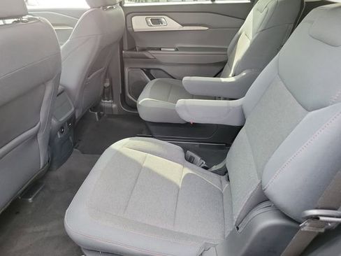 Used 2025 Ford Explorer Active image 17