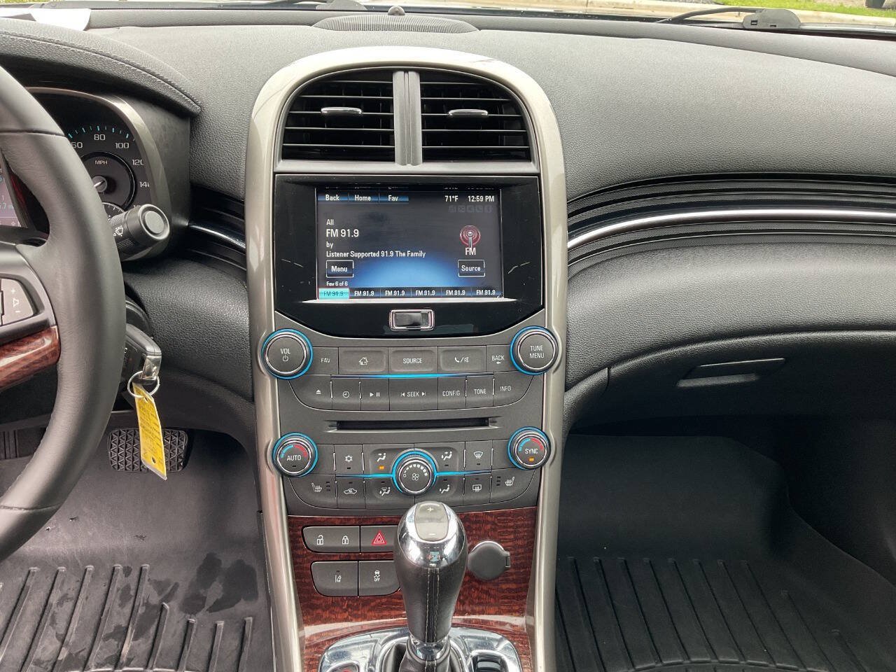 Used 2013 Chevrolet Malibu LTZ FWD image 17