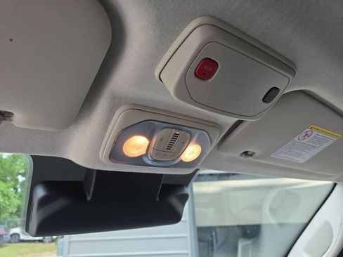 Used 2025 RAM ProMaster 2500 w/ Convenience Group FWD image 33