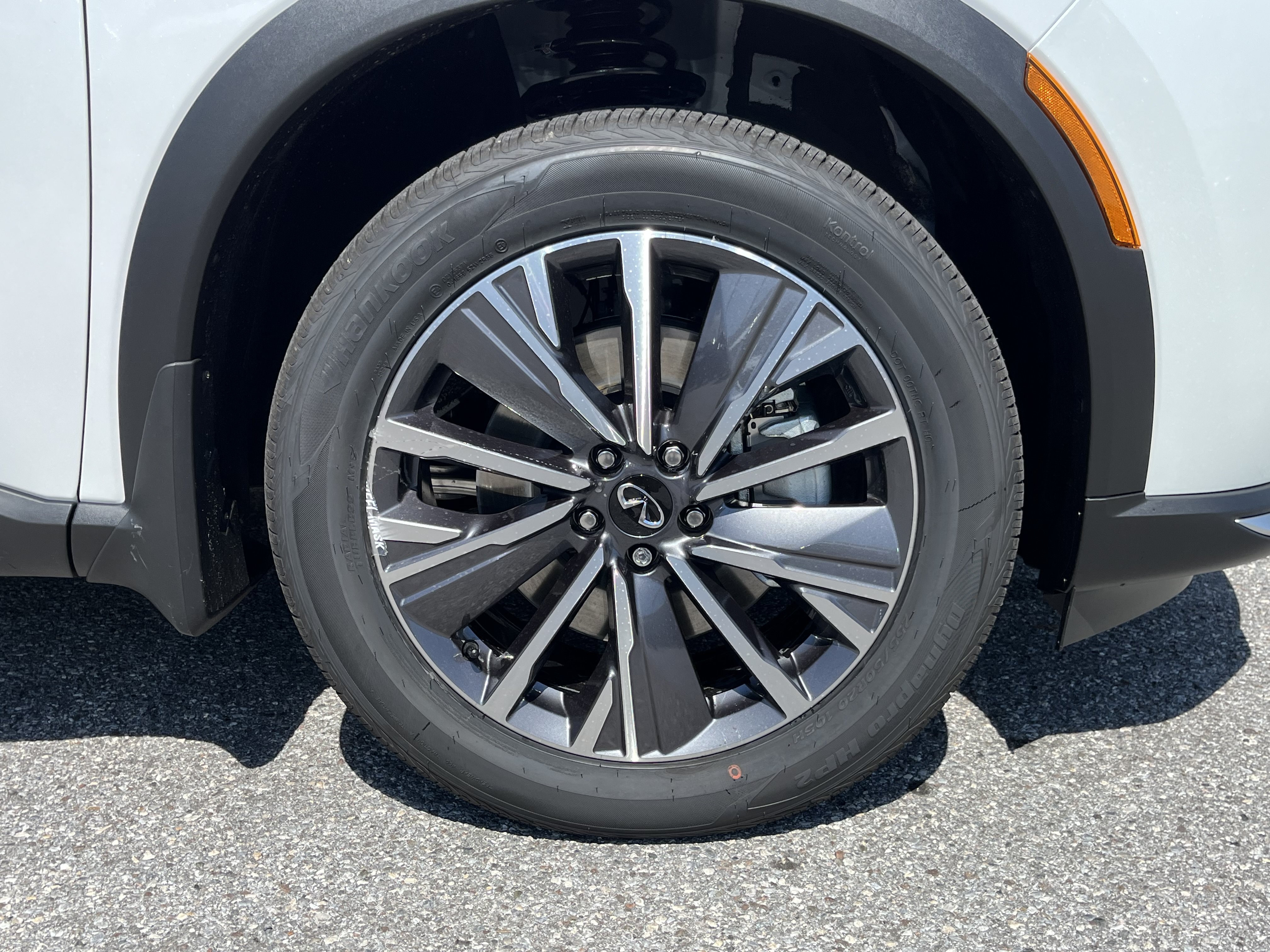 New 2027 INFINITI QX60 Luxe w/ Cargo Package FWD image 10