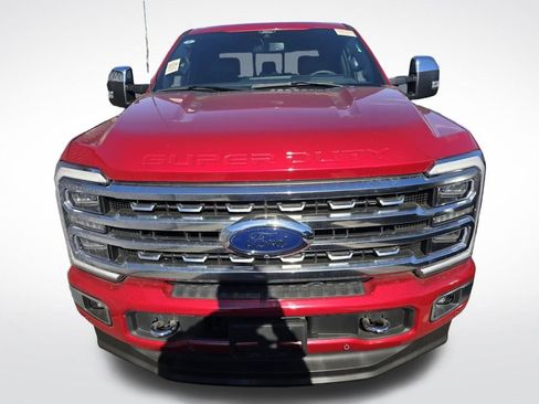 Used 2024 Ford F250 Platinum image 4