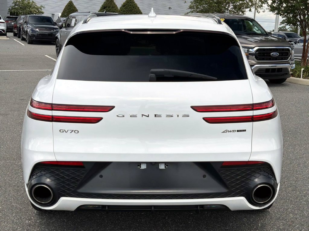 Used 2022 Genesis GV70 3.5T Sport w/ Sport Prestige Package AWD/4WD image 4