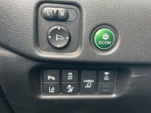 Used 2018 Honda Ridgeline Black Edition image 15