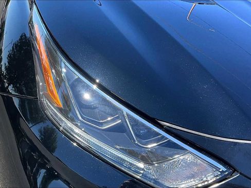 Used 2025 Toyota Highlander Platinum image 26