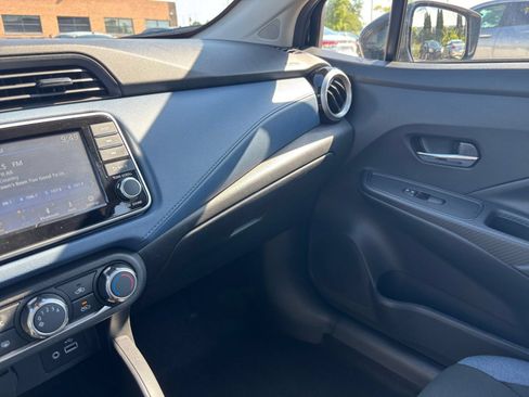 Used 2025 Nissan Versa SV FWD image 32
