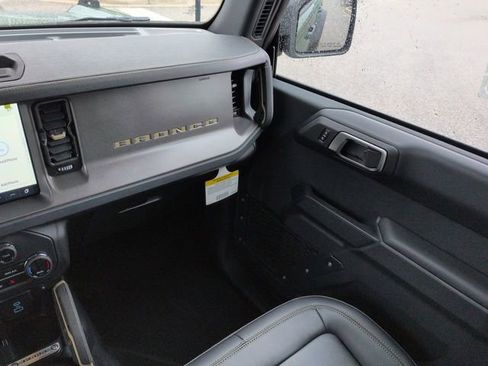 New 2025 Ford Bronco Badlands AWD/4WD image 17