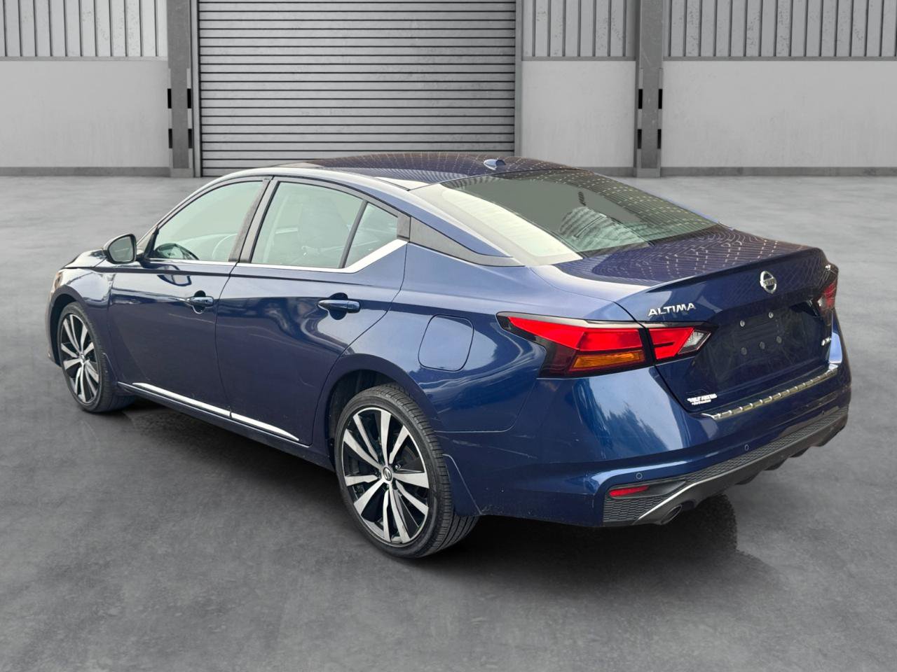 Used 2021 Nissan Altima 2.5 SR w/ SR Premium Package AWD/4WD image 32