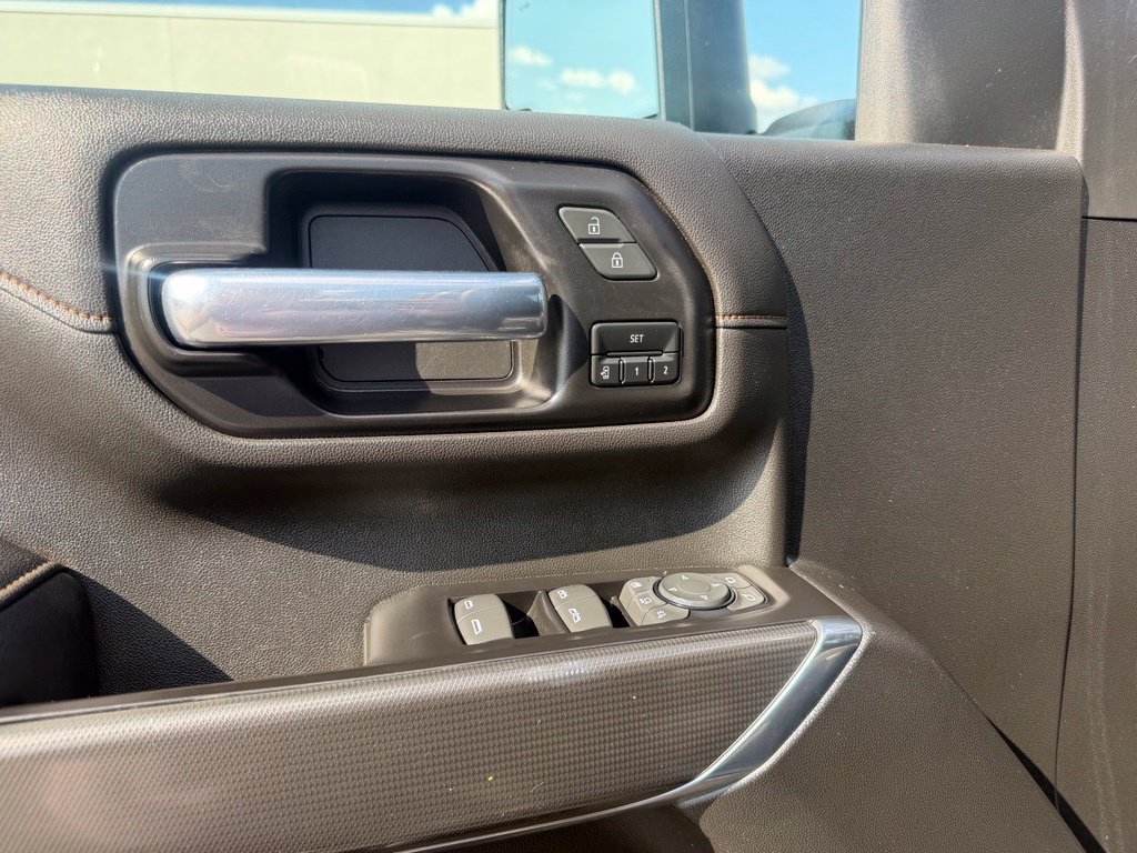 Used 2022 GMC Sierra 2500 AT4 w/ Driver Alert Package I AWD/4WD image 24