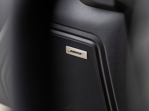 Certified 2024 Porsche Macan S AWD/4WD image 24