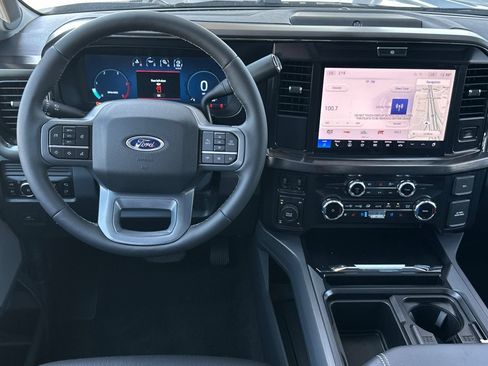 New 2026 Ford F250 Lariat w/ Black Appearance Package AWD/4WD image 13