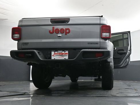 Used 2020 Jeep Gladiator Sport w/ Quick Order Package 24S AWD/4WD image 43