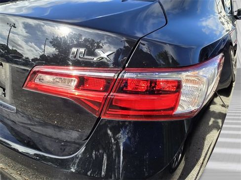Used 2018 Acura ILX image 4