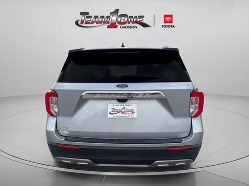 Used 2021 Ford Explorer XLT w/ Equipment Group 202A image 7