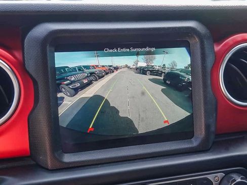 Certified 2021 Jeep Wrangler Unlimited Rubicon w/ Xtreme Recon 35" Tire Package image 22