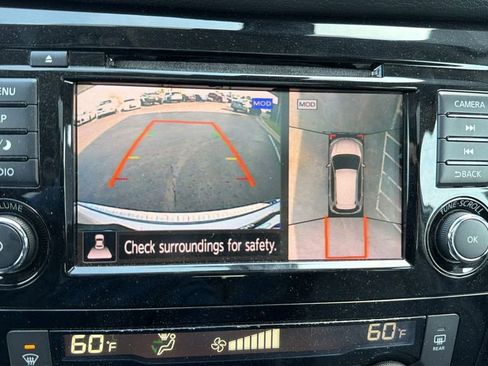 Used 2019 Nissan Rogue SL w/ Premium Package image 23