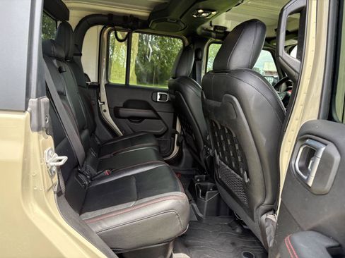Used 2022 Jeep Gladiator Rubicon w/ LED Lighting Group AWD/4WD image 30