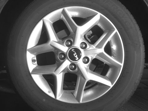 Used 2025 Kia Soul LX w/ LX Technology Package FWD image 17