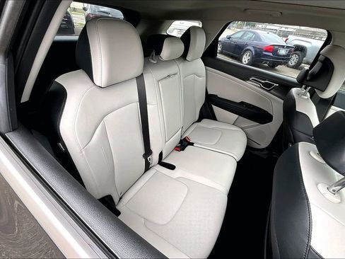Used 2025 Kia Sportage EX w/ Premium Package FWD image 37