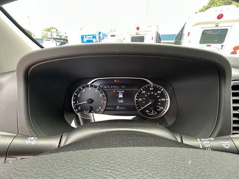 Used 2022 Nissan Frontier SV RWD image 37
