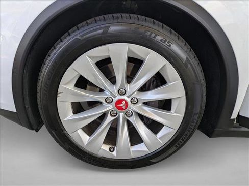 Used 2016 Tesla Model X 75D image 21