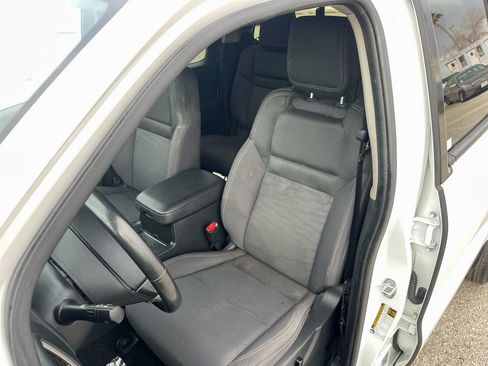 Used 2024 Nissan Frontier SV w/ SV Convenience Package image 22