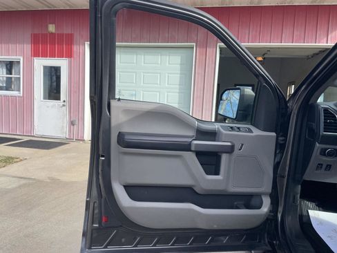 Used 2016 Ford F150 XLT w/ Equipment Group 302A Luxury image 10