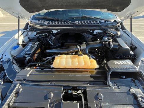 Used 2018 Ford F150 Platinum w/ Equipment Group 701A Luxury image 10