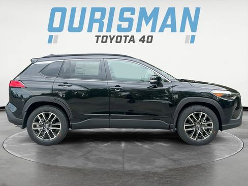 Certified 2026 Toyota Corolla Cross XLE w/ Convenience Package image 8