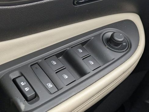 Used 2017 Buick Encore Essence image 18