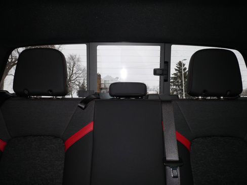 Used 2024 Chevrolet Colorado Z71 w/ Z71 Convenience Package 2 image 34