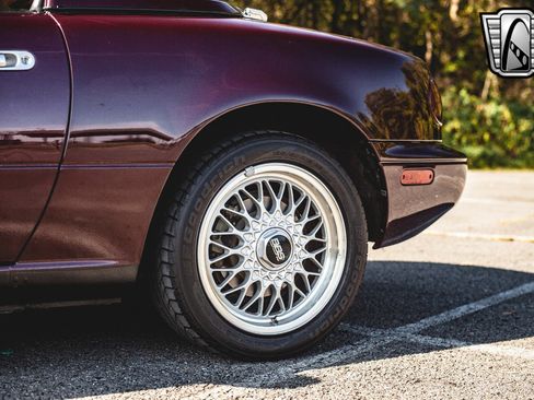 Used 1995 MAZDA MX-5 Miata M-Edition image 13