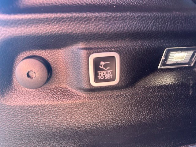 Used 2022 Jeep Grand Cherokee L Limited AWD/4WD image 26