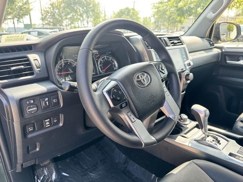 Used 2022 Toyota 4Runner TRD Sport w/ Technology Package AWD/4WD image 20