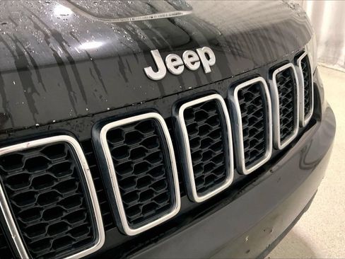 Used 2017 Jeep Grand Cherokee Limited RWD image 7