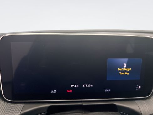 Used 2025 Mercedes-Benz C 300 4MATIC Sedan image 13