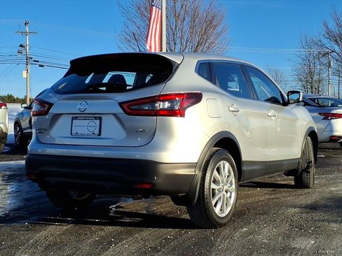 Used 2021 Nissan Rogue Sport S image 3