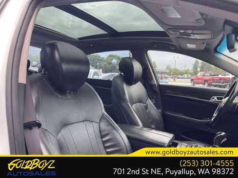 Used 2015 Hyundai Genesis 3.8 w/ Option Group 02 RWD image 26