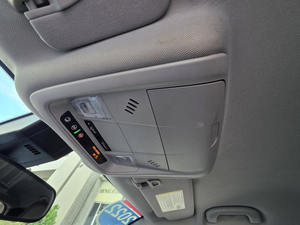 Used 2022 Chevrolet Equinox LT FWD image 25