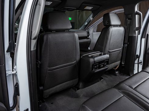 Used 2022 Chevrolet Silverado 1500 LT Trail Boss w/ Convenience Package II image 33