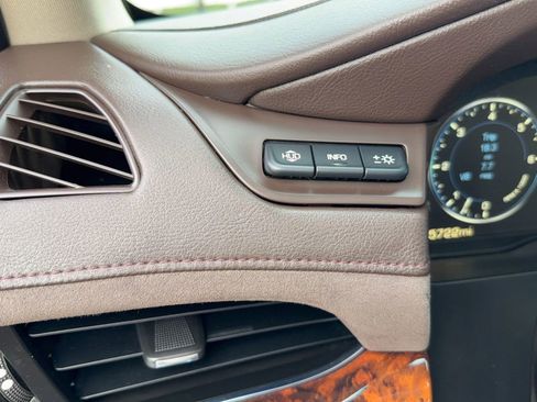 Used 2015 Cadillac Escalade Luxury image 20