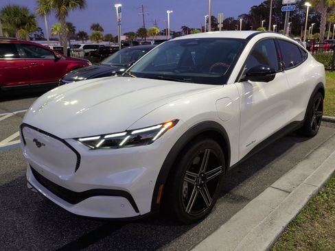 Used 2024 Ford Mustang Mach-E Select w/ Comfort Package Lite image 2