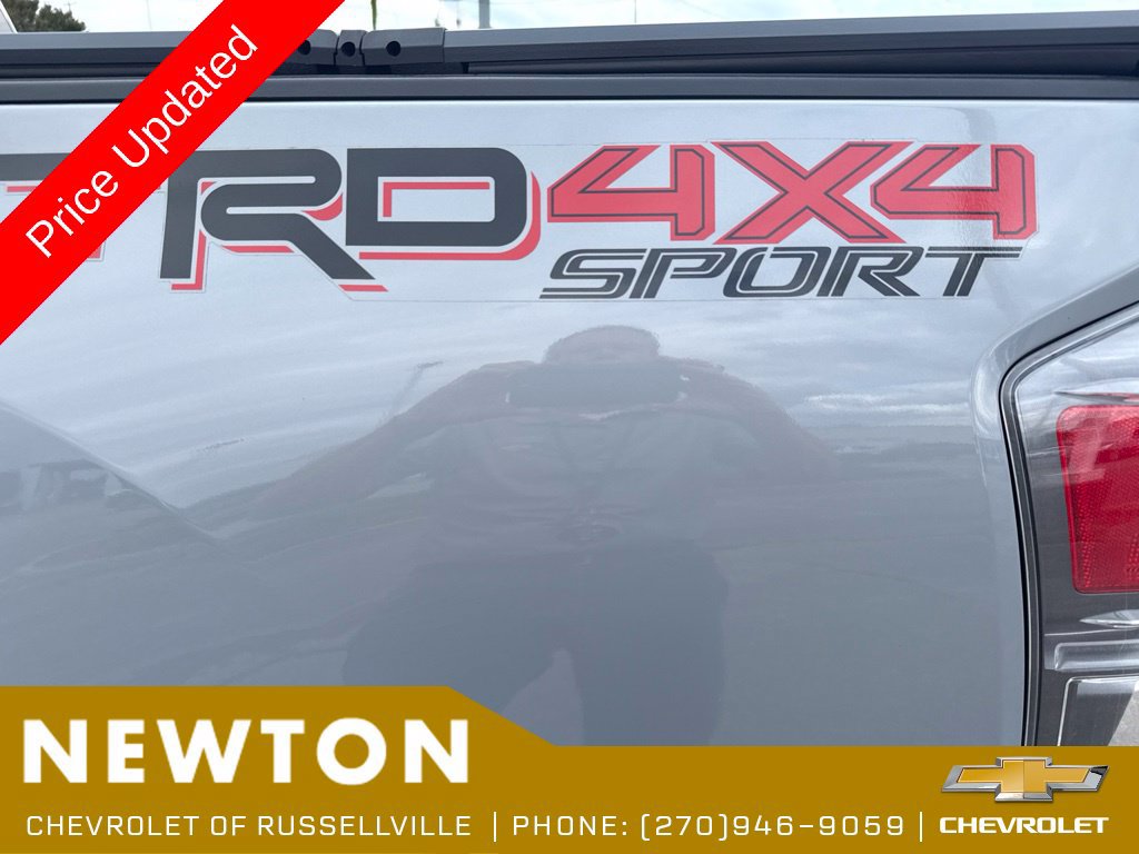 Used 2021 Toyota Tacoma TRD Sport AWD/4WD image 7